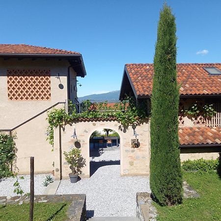 B&B Cascina La Cinciallegra Oggiono Экстерьер фото